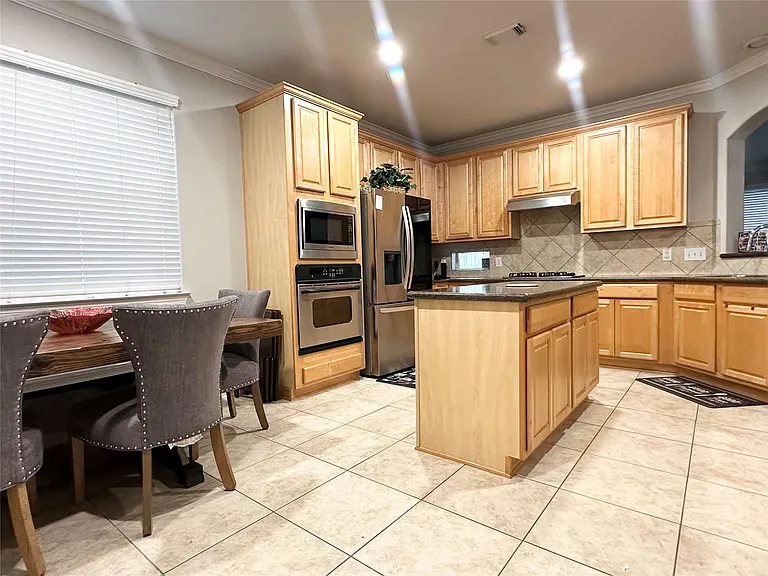 17815 Gables Bend Dr — Photo 7