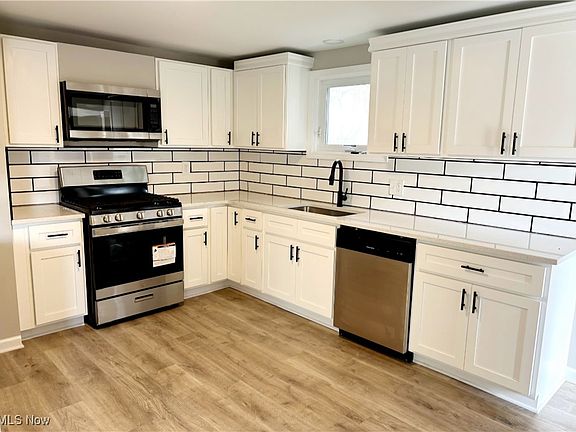 4th image of 9278 Briar Dr