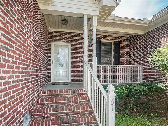 2nd image of 611 Hertford Ln