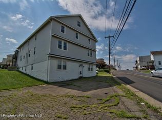 752 Dunmore St, Throop, PA