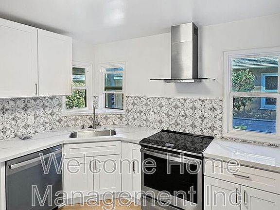 3rd image of 5808 Estates Dr