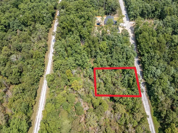 3020 Diego Dr, Crossville, TN 38572