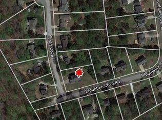 3841 Mountain Cove Rd, Snellville, GA 30039