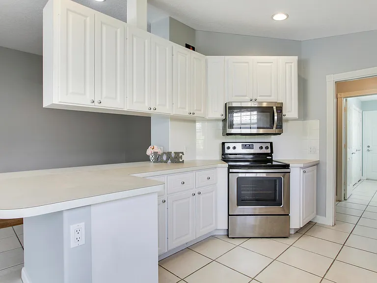 10870 SW Dardanelle Dr — Photo 8