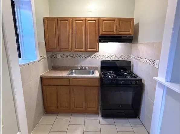 222 Roseville Ave #403, Newark, NJ 07107