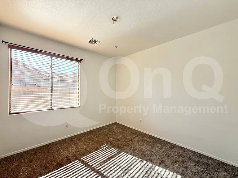 2135 E Grand Canyon Dr — Photo 17