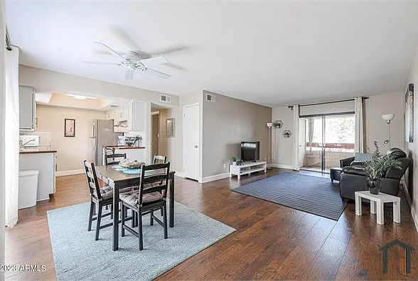 3131 W Cochise Dr #204 — Photo 5