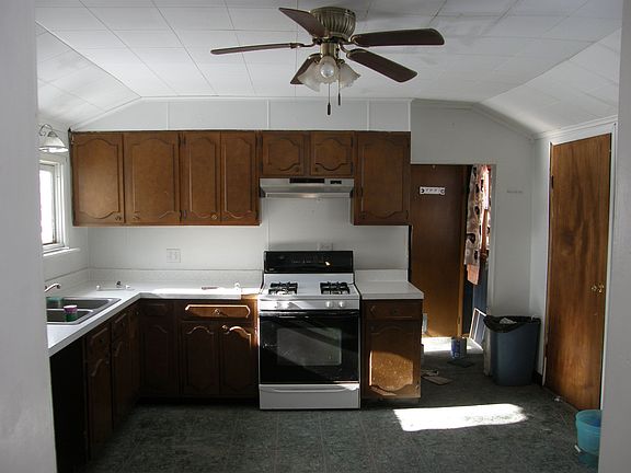 5th image of 1443 Southwestern Dr
