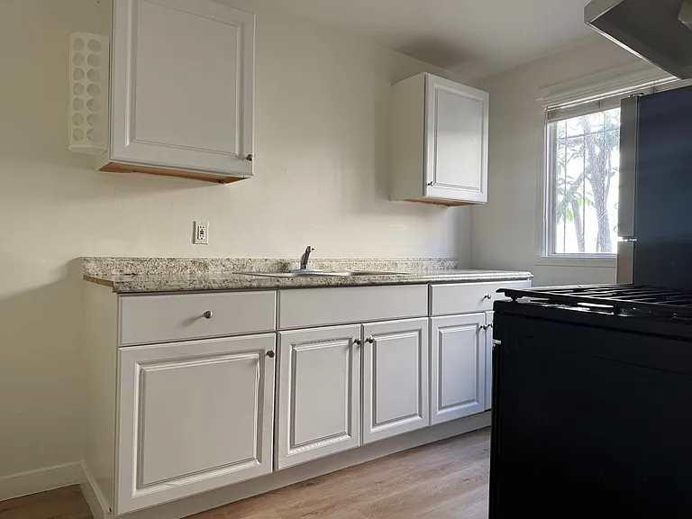 2200 Toberman St #4 — Photo 7