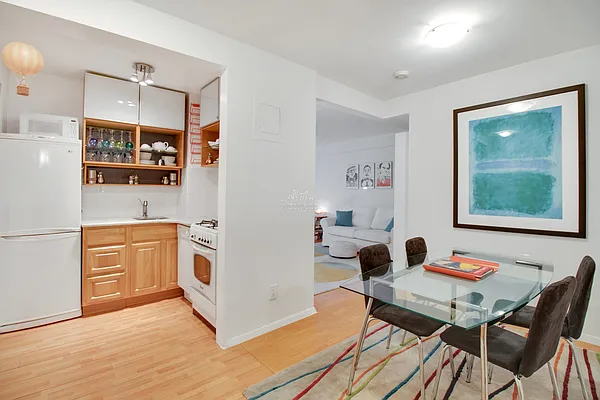 Sold by Rossi Living | media 11