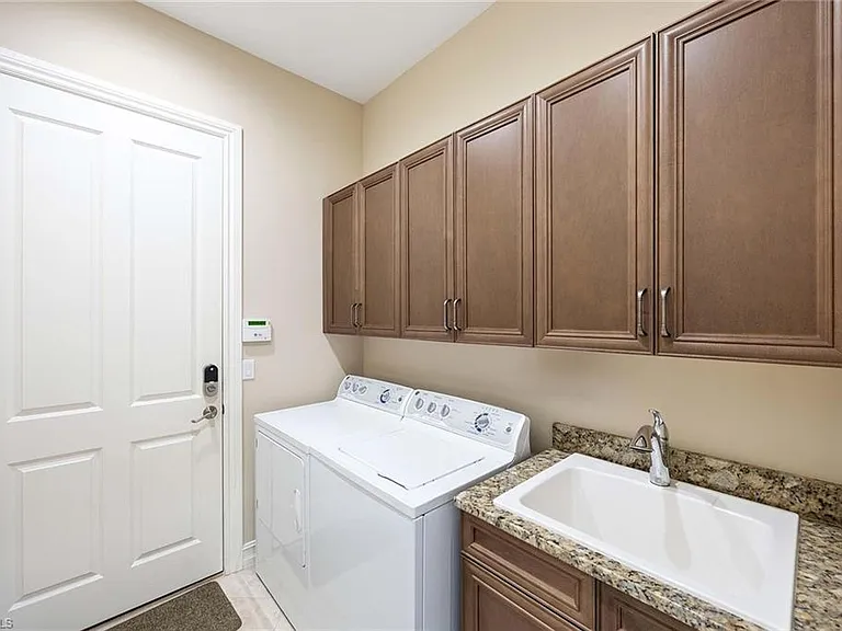 6255 Brunello Ln — Photo 22