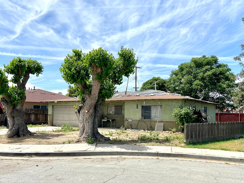 2nd image of 207 Carrillo Place