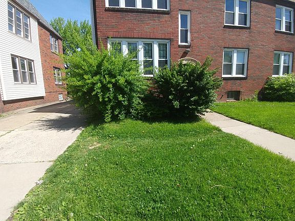 3rd image of 623 Kenmore Ave #619