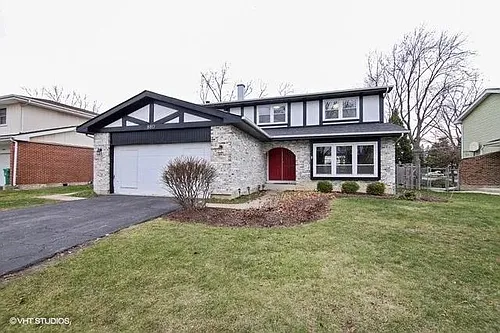 880 Tanglewood Dr Photo 1