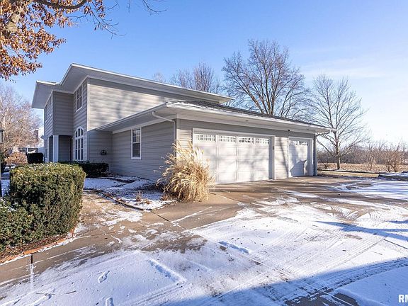 2nd image of 5445 Charter Oaks Dr