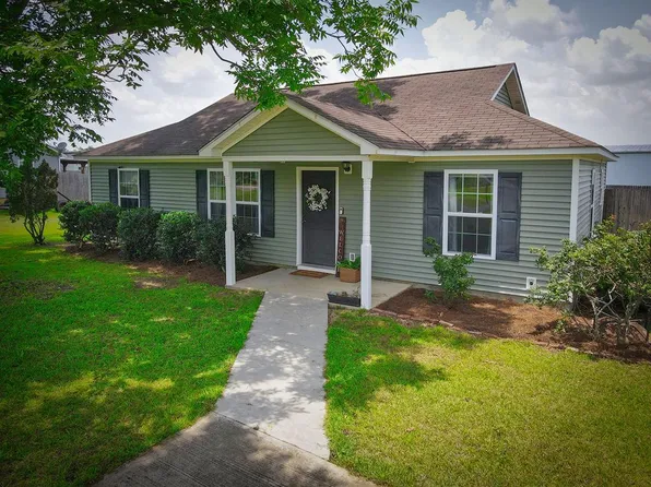 320 Williams St, Pelham, GA 31779