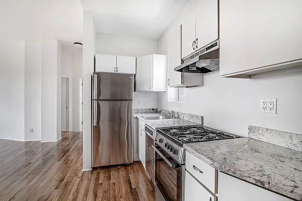 Rented by Compass | media 13