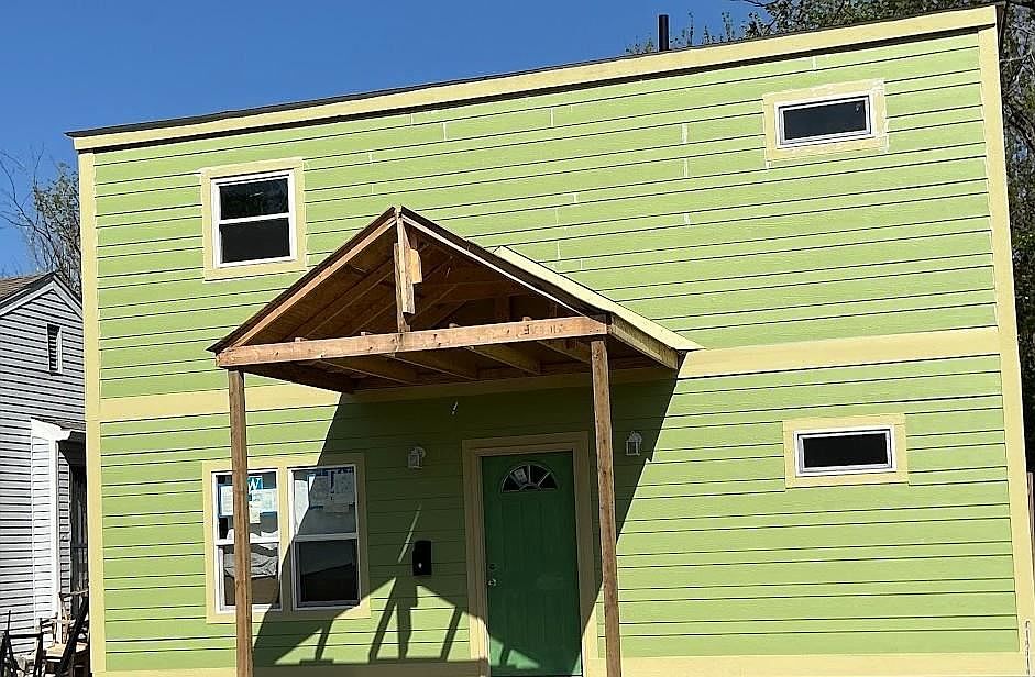 1st image of 3009 N Colorado Ave