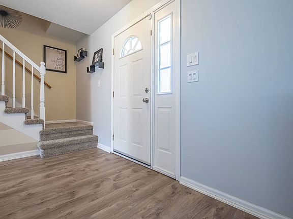 3rd image of 14216 Creekside Dr