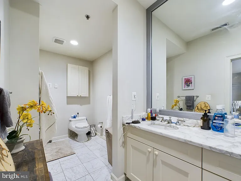 201 N 8th St #59-607W — Photo 22