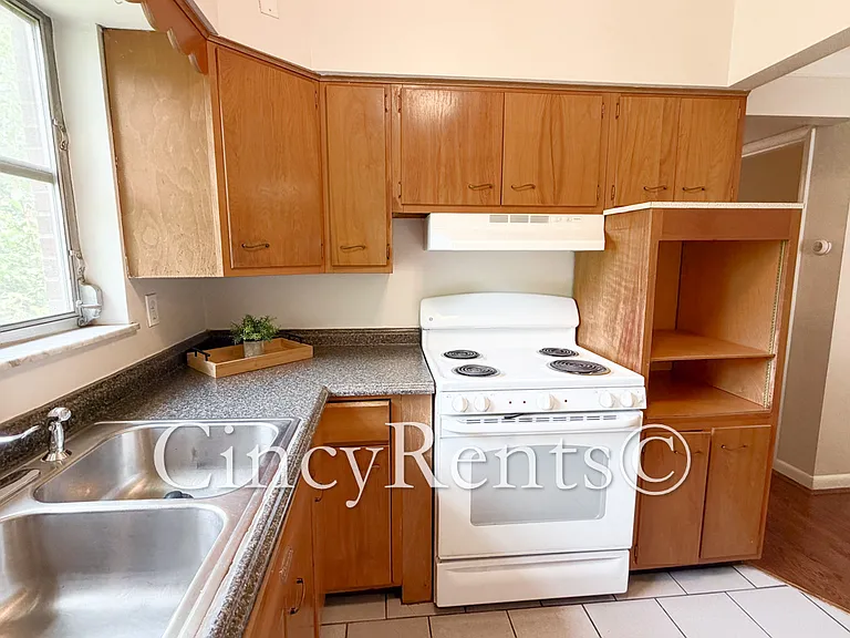6610 Palmetto St #1 — Photo 8