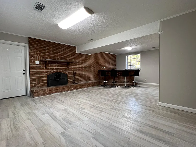 1018 Brynewood Ter — Photo 6