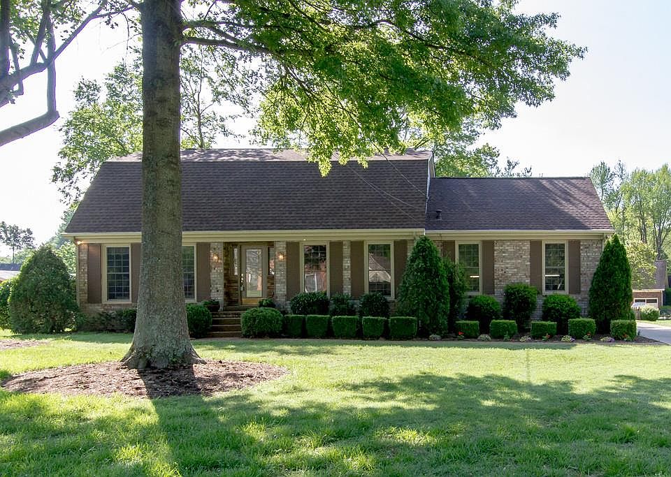 1st image of 134 Woodvale Dr
