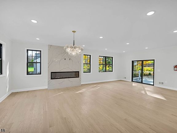 3rd image of 85 Kings Rd