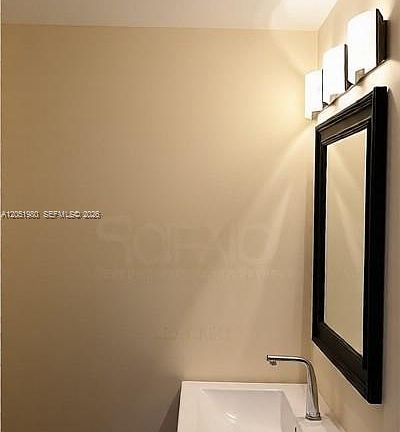 2nd image of 400 Valencia Ave #0