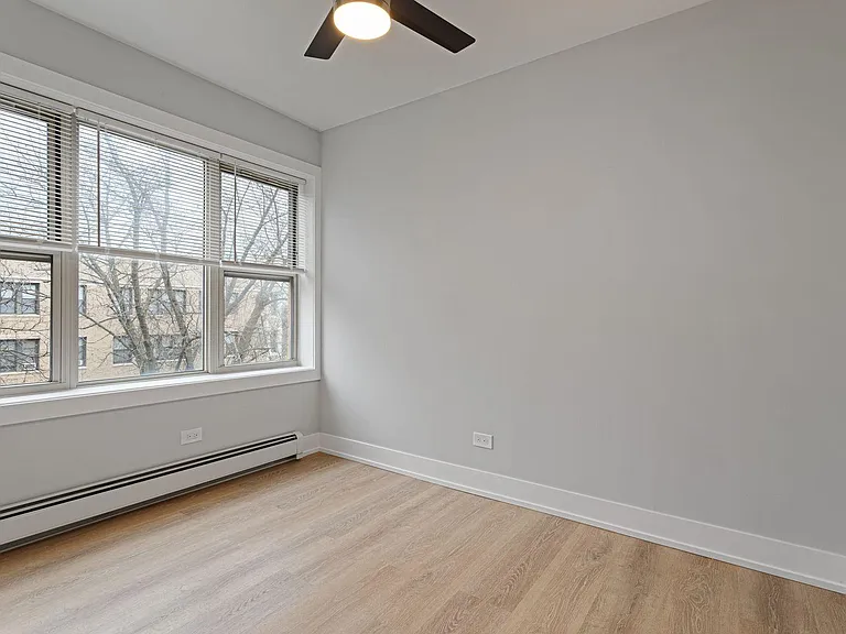 1303 W Estes Ave #3E — Photo 7