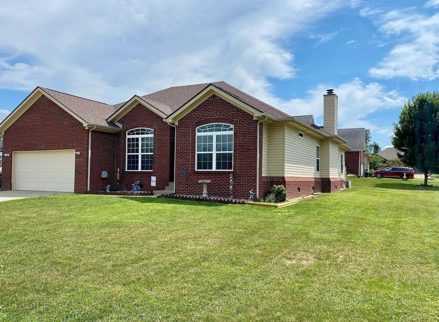 124 Combs Ln photo 1