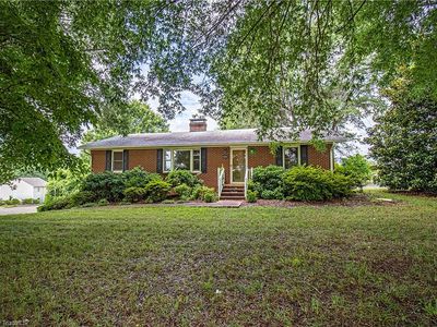 654 Meadowlark Dr, Winston Salem, NC, 27106