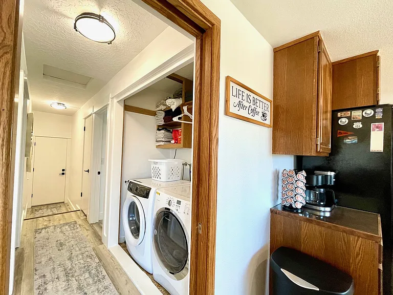 NW Oceania Dr — Photo 20