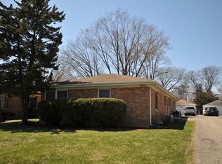 220 S Chase Ave, Lombard, IL 60148