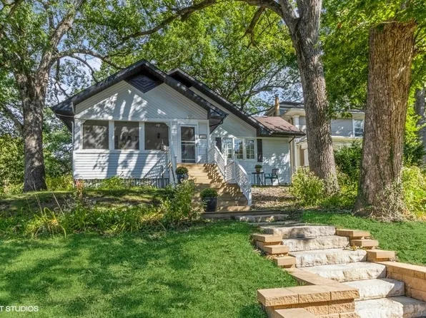 511 56th St, Des Moines, IA 50312