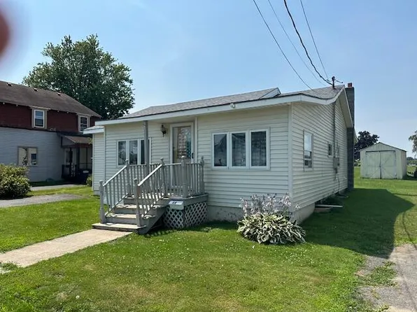 44 Church St, Rouses Pt, NY 12979