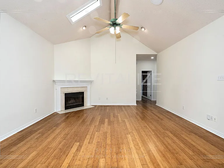 105 Ventura Cir — Photo 17