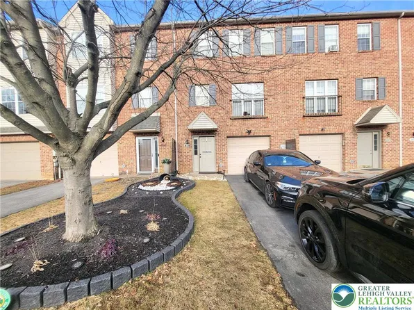 2847 Sequoia Dr, Macungie, PA 18062