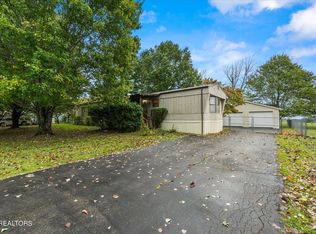 348 2nd St, Corryton, TN 37721