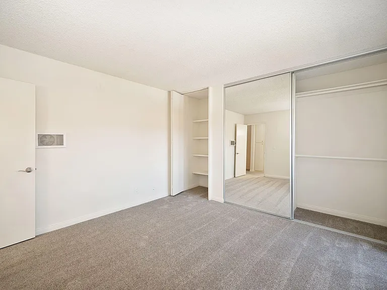Elan Beachpointe Carlsbad — Photo 21