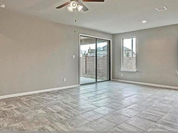 8527 Golden Field Dr