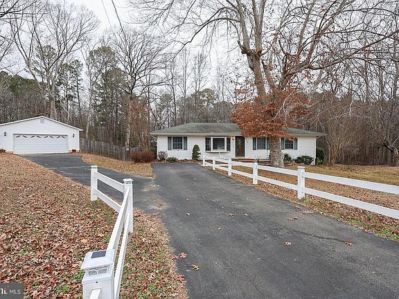3rd image of 44199 Saint Andrews Ln