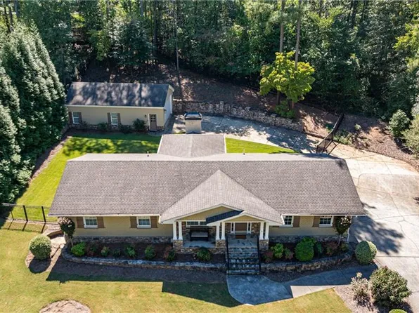 5454 Burdette Rd SE, Mableton, GA 30126