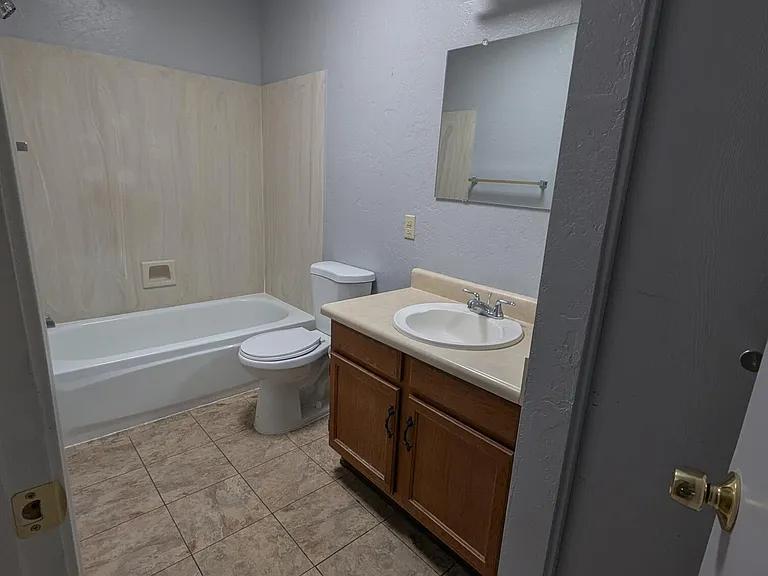 9420 E Speedway Blvd #15 — Photo 8