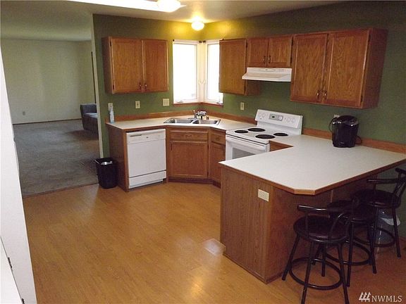 5th image of 709 Cultus Mountain Dr