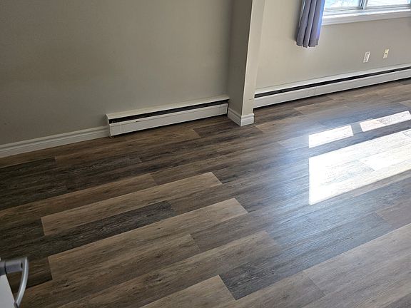 4th image of 21 Stirling Ave S #14