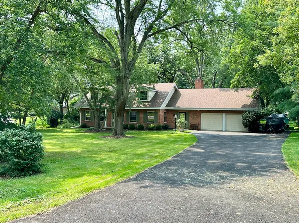 1307 Little John Dr, Elgin, IL 60120