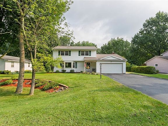 3rd image of 68 Waterford Way