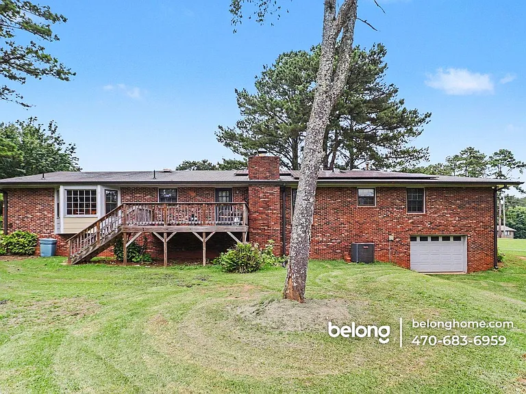 135 Marilyn Dr E — Photo 11