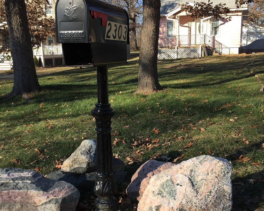 1st image of 2303 E Grandview Ave